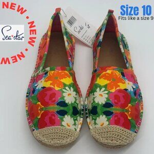 Sea star Red & Pink Espadrilles Vibrant Floral Design